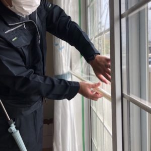 若松区アパート 窓ガラスフィルム施工事例 飛散防止・UVカットフィルム グラフィル SN50